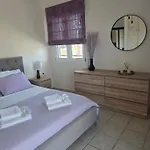 V & G House Trablus