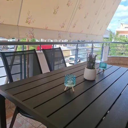 V & G House * Tripoli