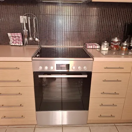 V & G House * Tripoli